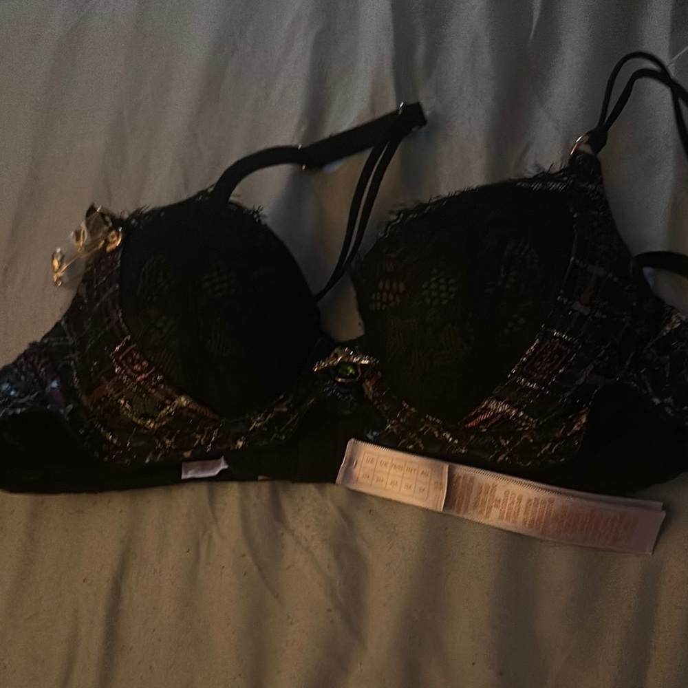 Black Lace Bra with Straps